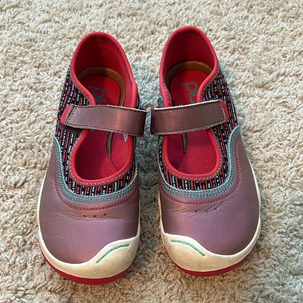 Plae Imperial Garnet Mary Jane’s - Size 2